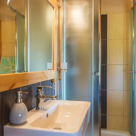 Privat Simeon - V Sukromi